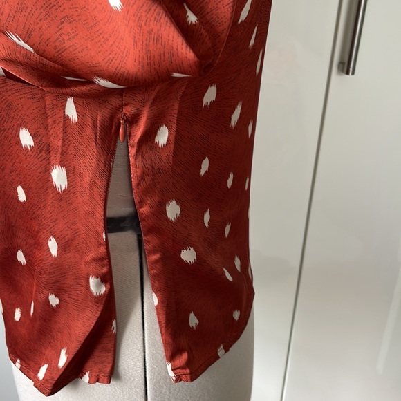 ASTR The Label Top with Long Sleeves in Brown/White Size-Large NWOT - Picture 7 of 8